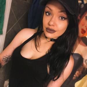 Meet your Posher, Carrie